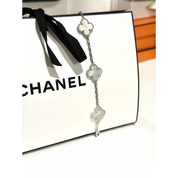 Clover 5 motifs Bracelet in Silver - Picture 4 of 4